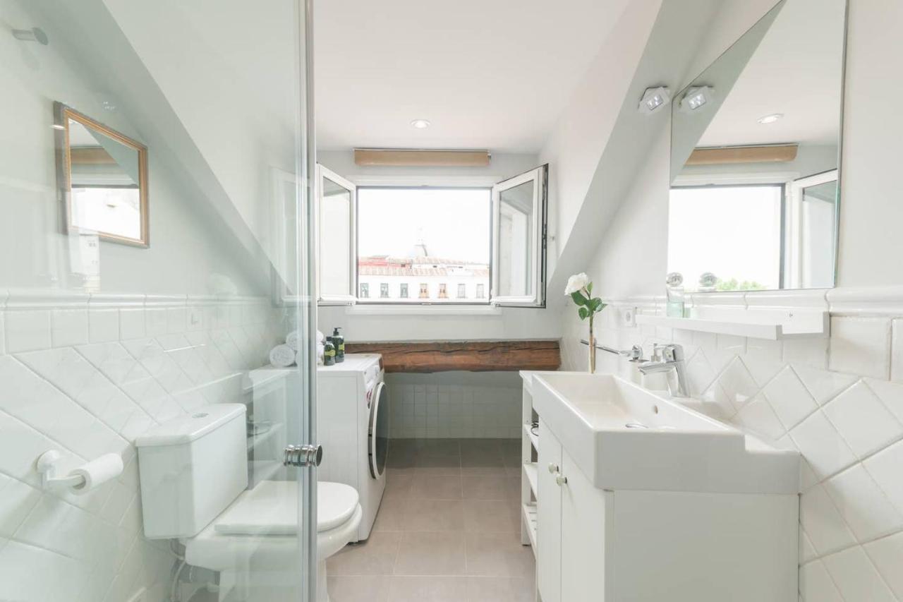 Cozy One-Bedroom Penthhouse La Latina Madrid Dış mekan fotoğraf